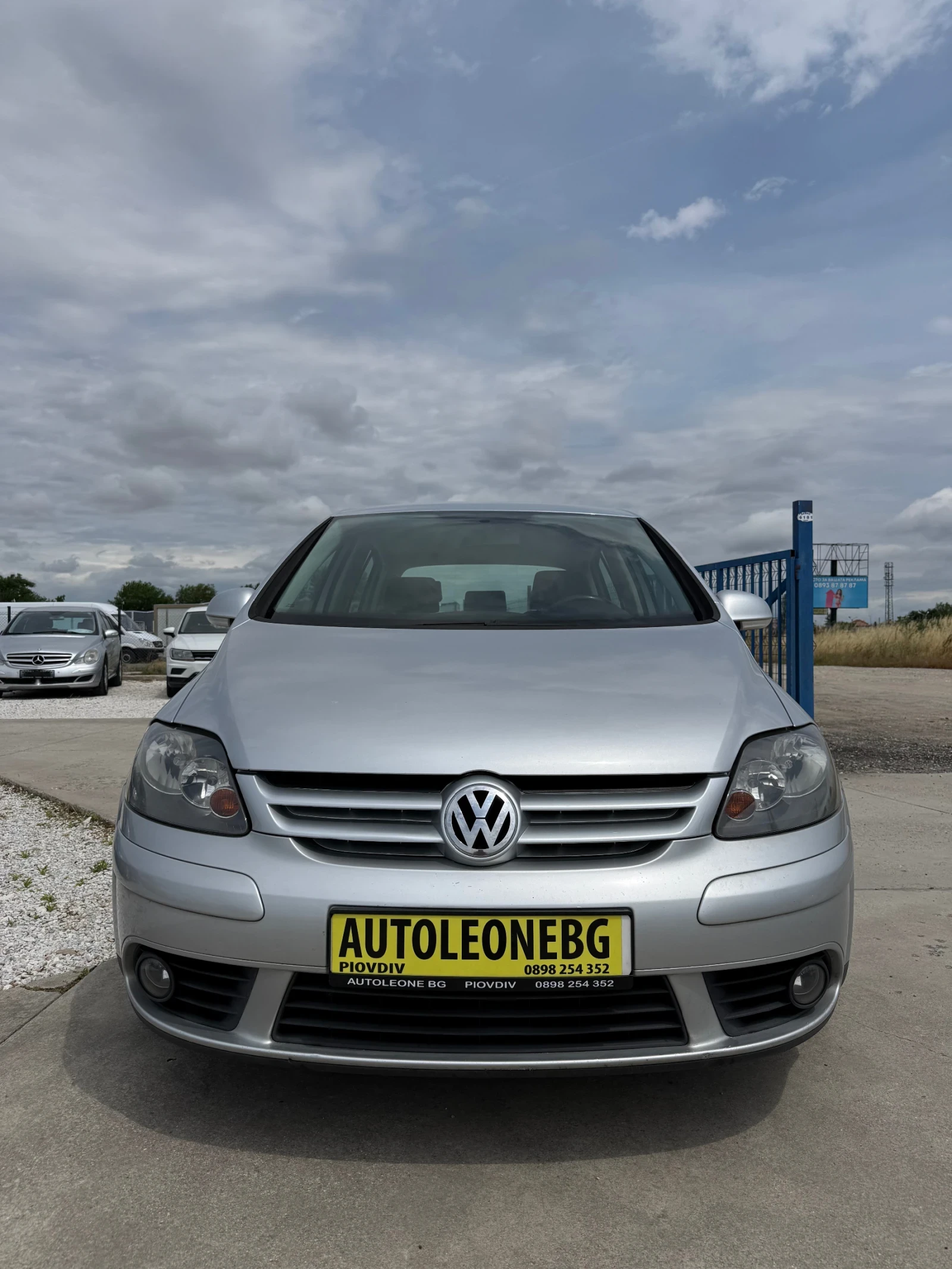 VW Golf Plus 2.0 TDi, снимка 2 - Автомобили и джипове - 54882368