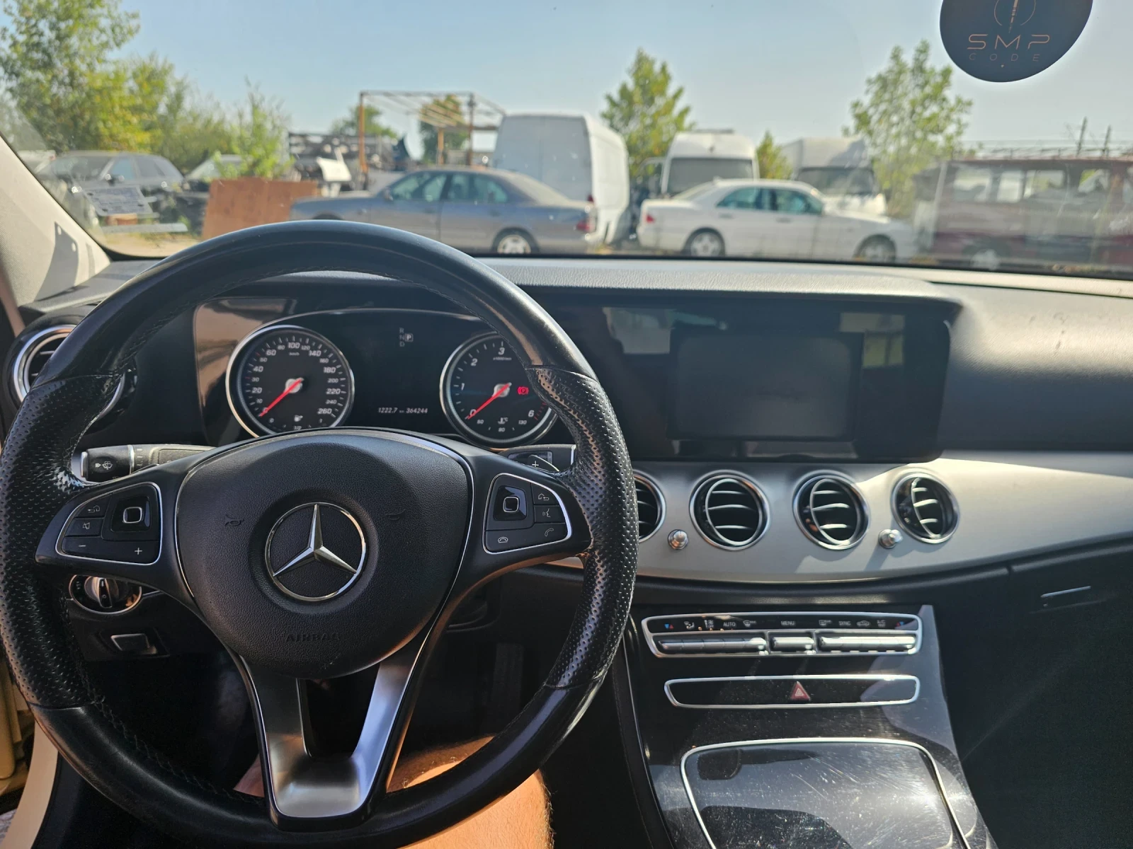 Mercedes-Benz E 200, снимка 5 - Автомобили и джипове - 55855284