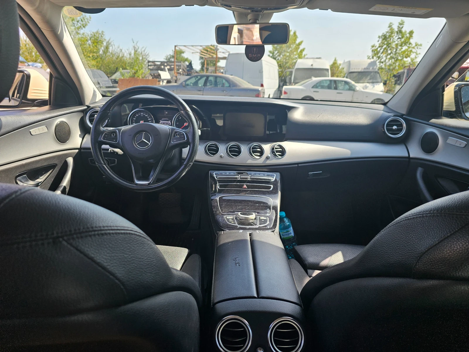 Mercedes-Benz E 200, снимка 9 - Автомобили и джипове - 55855284