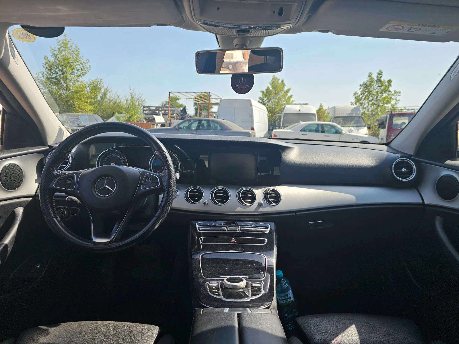Mercedes-Benz E 200, снимка 10 - Автомобили и джипове - 55855284