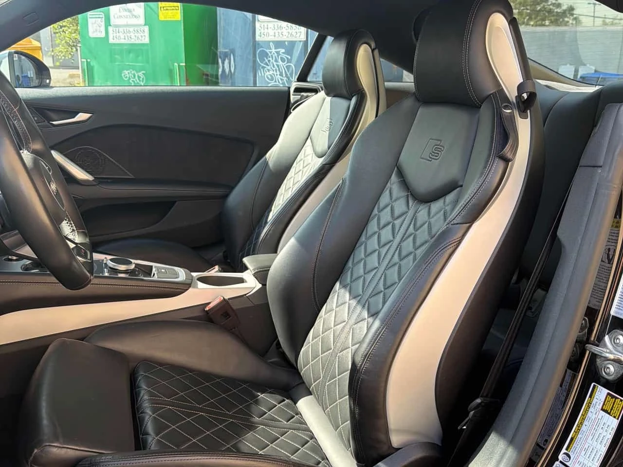 Audi Tt * 2.0T * CARFAX * БЕЗ ПЪРВОНАЧАЛНА ВНОСКА, снимка 11 - Автомобили и джипове - 56218843