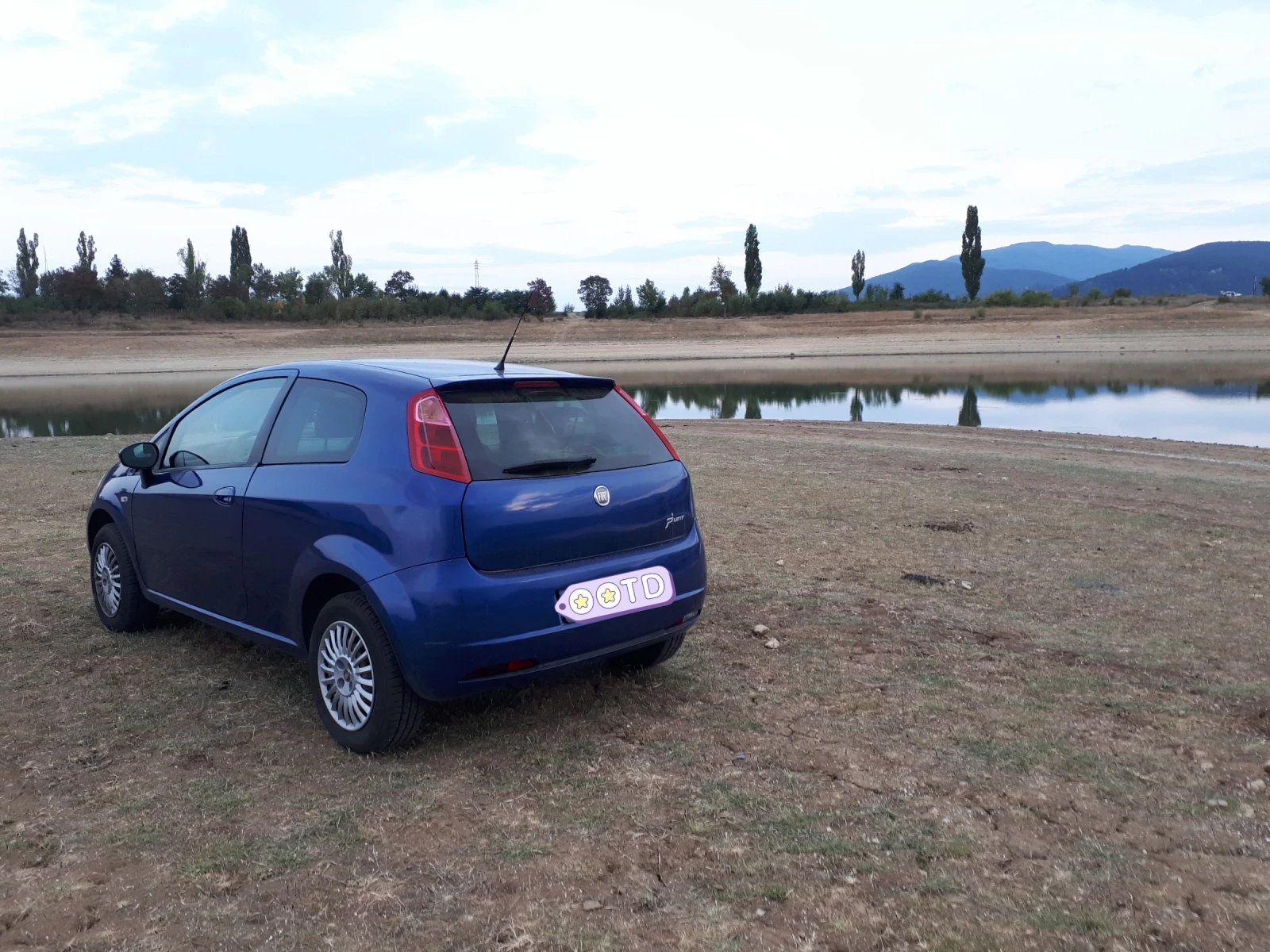 Fiat Punto Grande, снимка 4 - Автомобили и джипове - 56280869