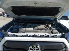 Toyota Tundra SR5 AWD* DISTRONIC* CAMERA* , снимка 15