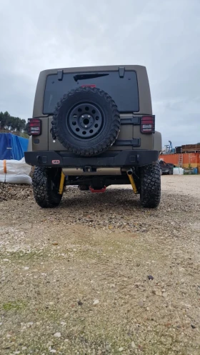 Jeep Wrangler 2.8CRD JK Unlimited - 52000 € / 101703.16 лв. - 37213608 3