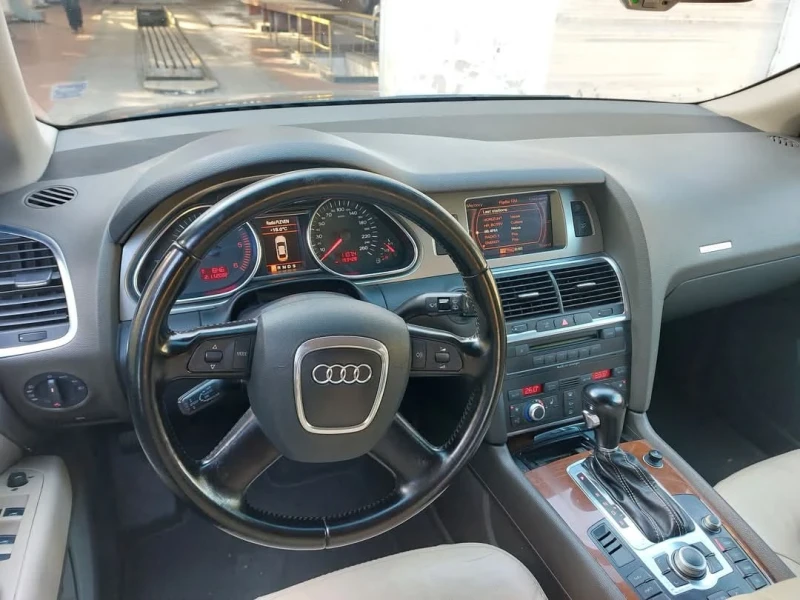 Audi Q7, снимка 2 - Автомобили и джипове - 48338399