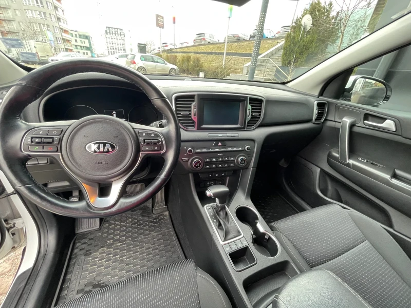 Kia Sportage, снимка 2 - Автомобили и джипове - 48818369