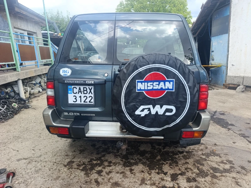Nissan Patrol 3.0Д, снимка 3 - Автомобили и джипове - 51725732