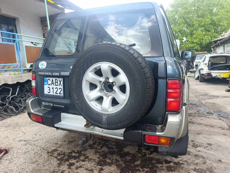 Nissan Patrol 3.0Д, снимка 11 - Автомобили и джипове - 51725732