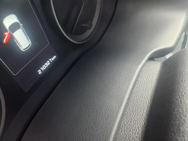 Hyundai Tucson, снимка 8 - Автомобили и джипове - 52211957