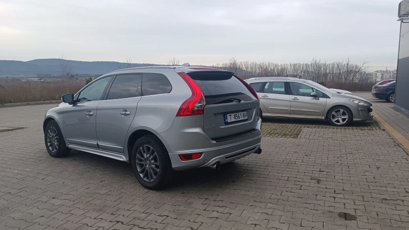 Volvo XC60 T6, R-DESIGN, снимка 2 - Автомобили и джипове - 52975941