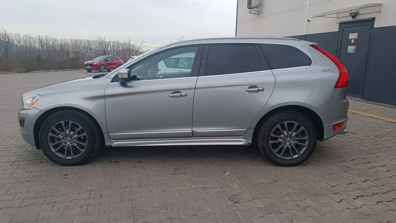 Volvo XC60 T6, R-DESIGN, снимка 3 - Автомобили и джипове - 52975941