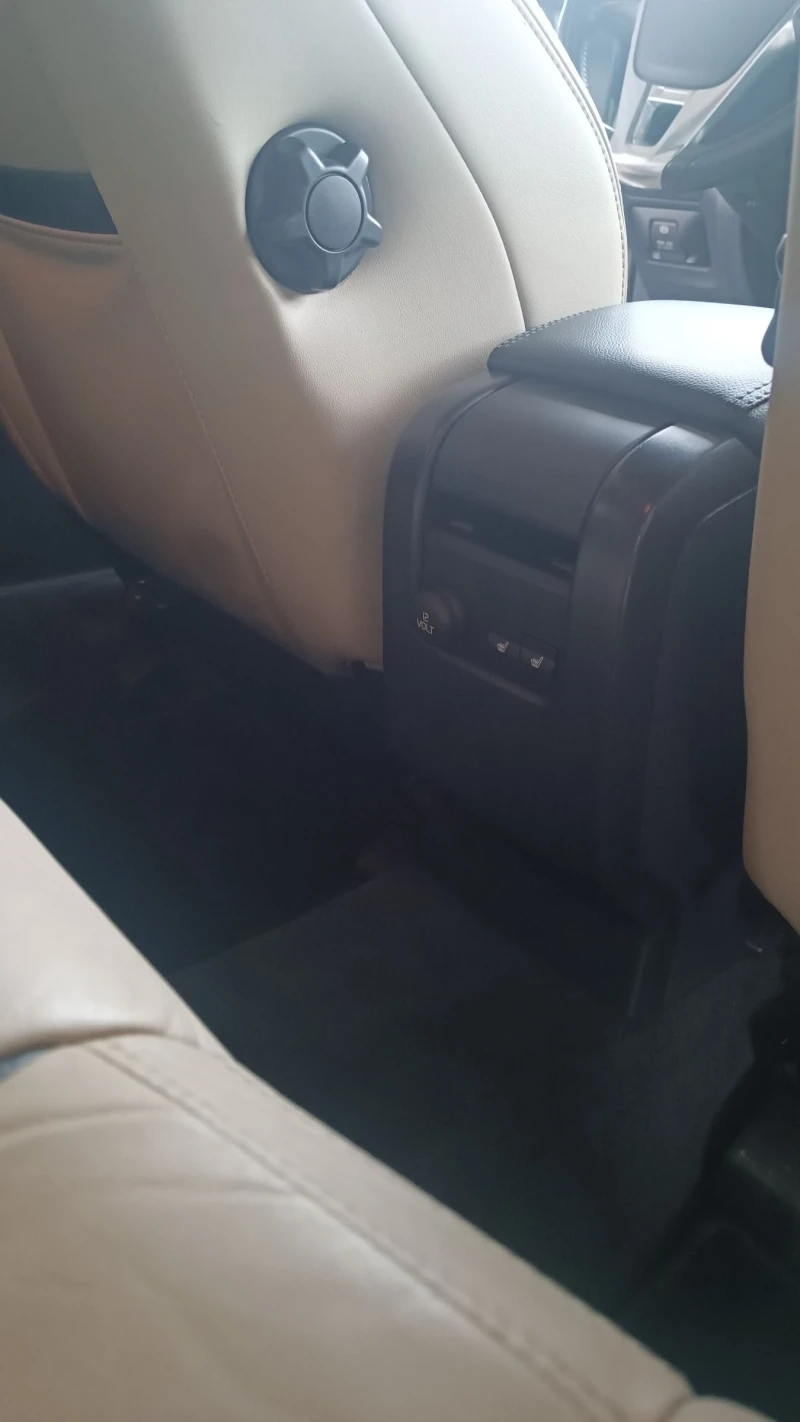 Volvo XC60 T6, R-DESIGN, снимка 11 - Автомобили и джипове - 52975941