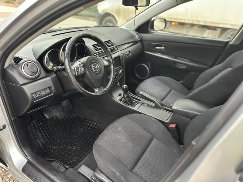 Mazda 3 1.6D* Климатик , снимка 4 - Автомобили и джипове - 53493648