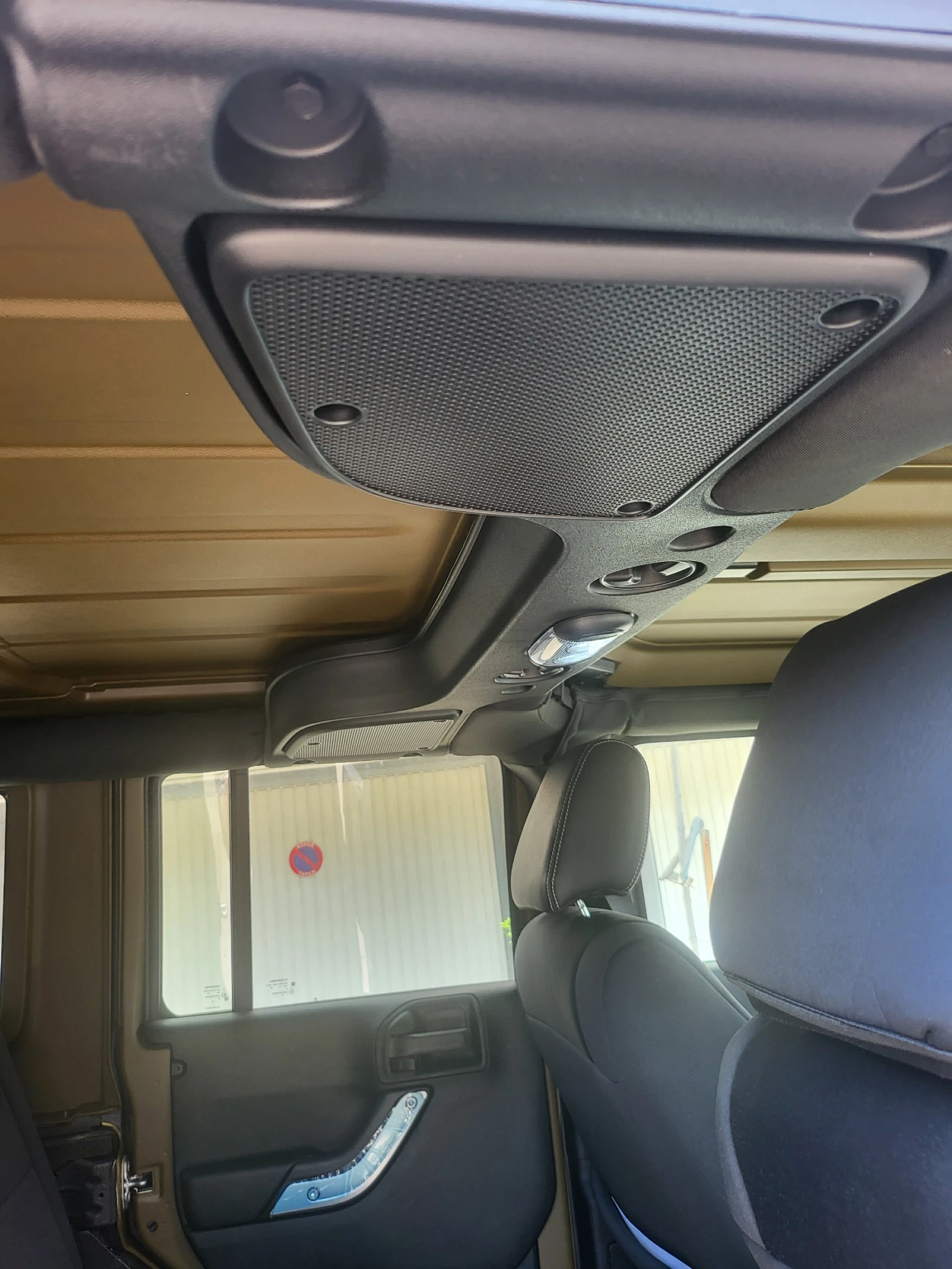 Jeep Wrangler 2.8CRD JK Unlimited, снимка 13 - Автомобили и джипове - 55104924