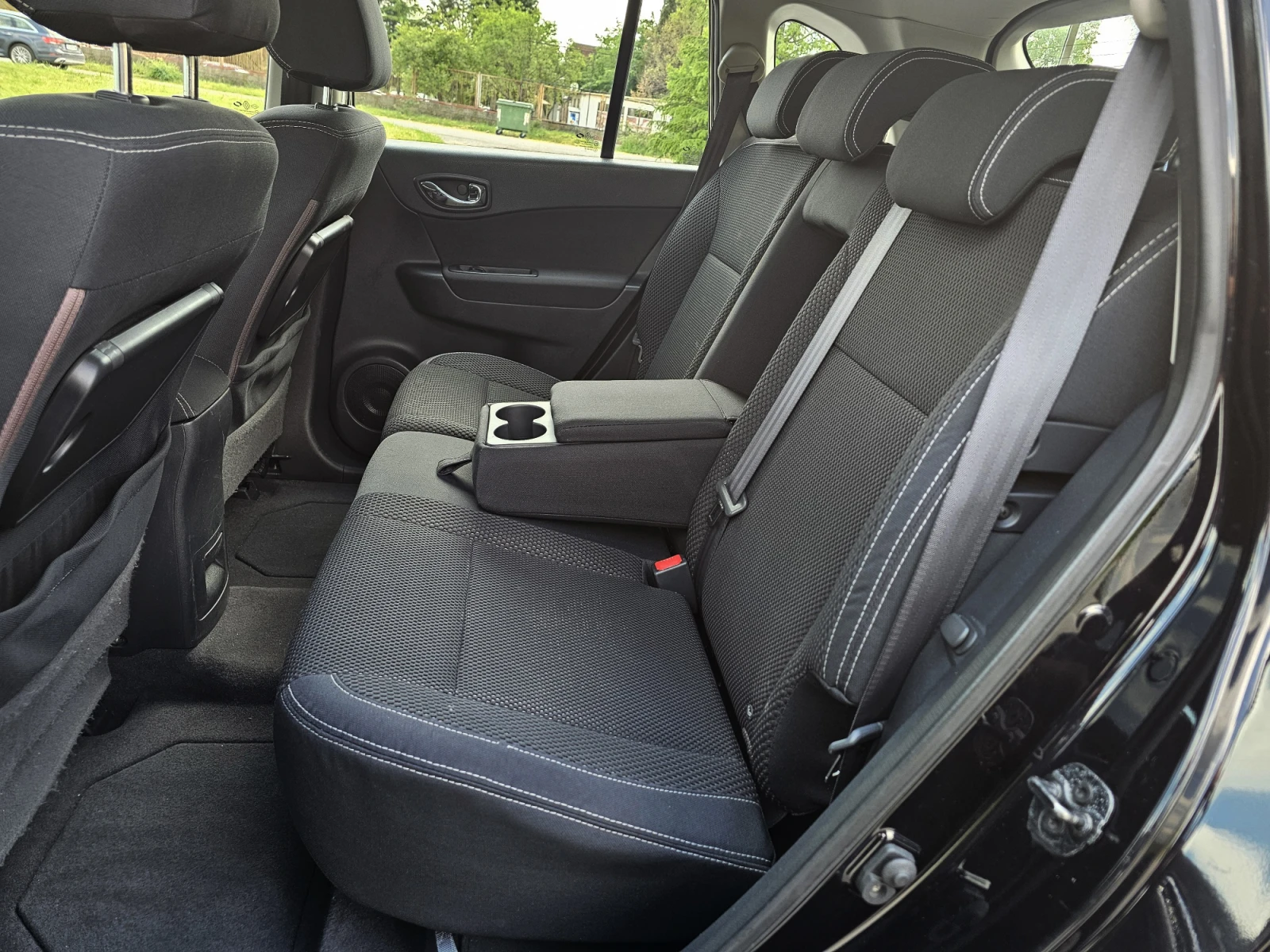 Renault Koleos 2.0 4x4 PROACTIVE LUXE, снимка 12 - Автомобили и джипове - 54509657