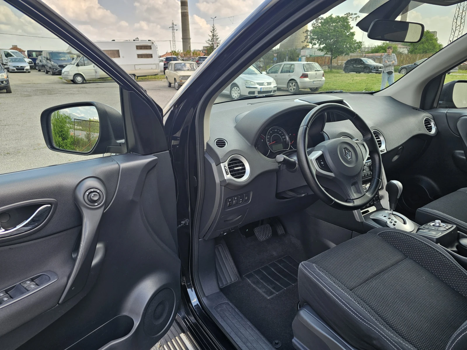 Renault Koleos 2.0 4x4 PROACTIVE LUXE, снимка 9 - Автомобили и джипове - 54509657