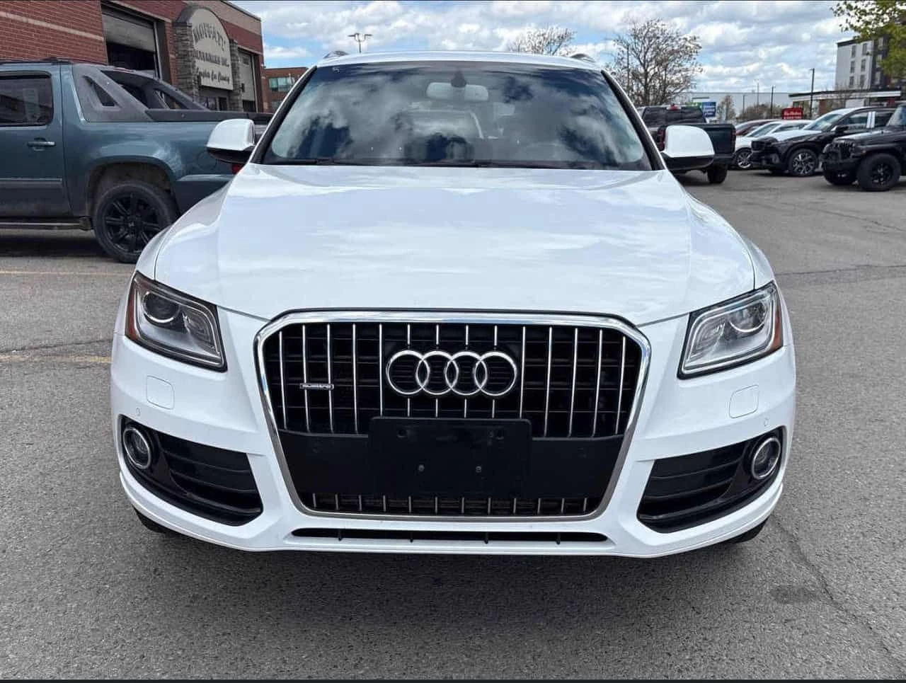 Audi Q5 2.0T TECHNIK  CARFAX, снимка 2 - Автомобили и джипове - 54590917