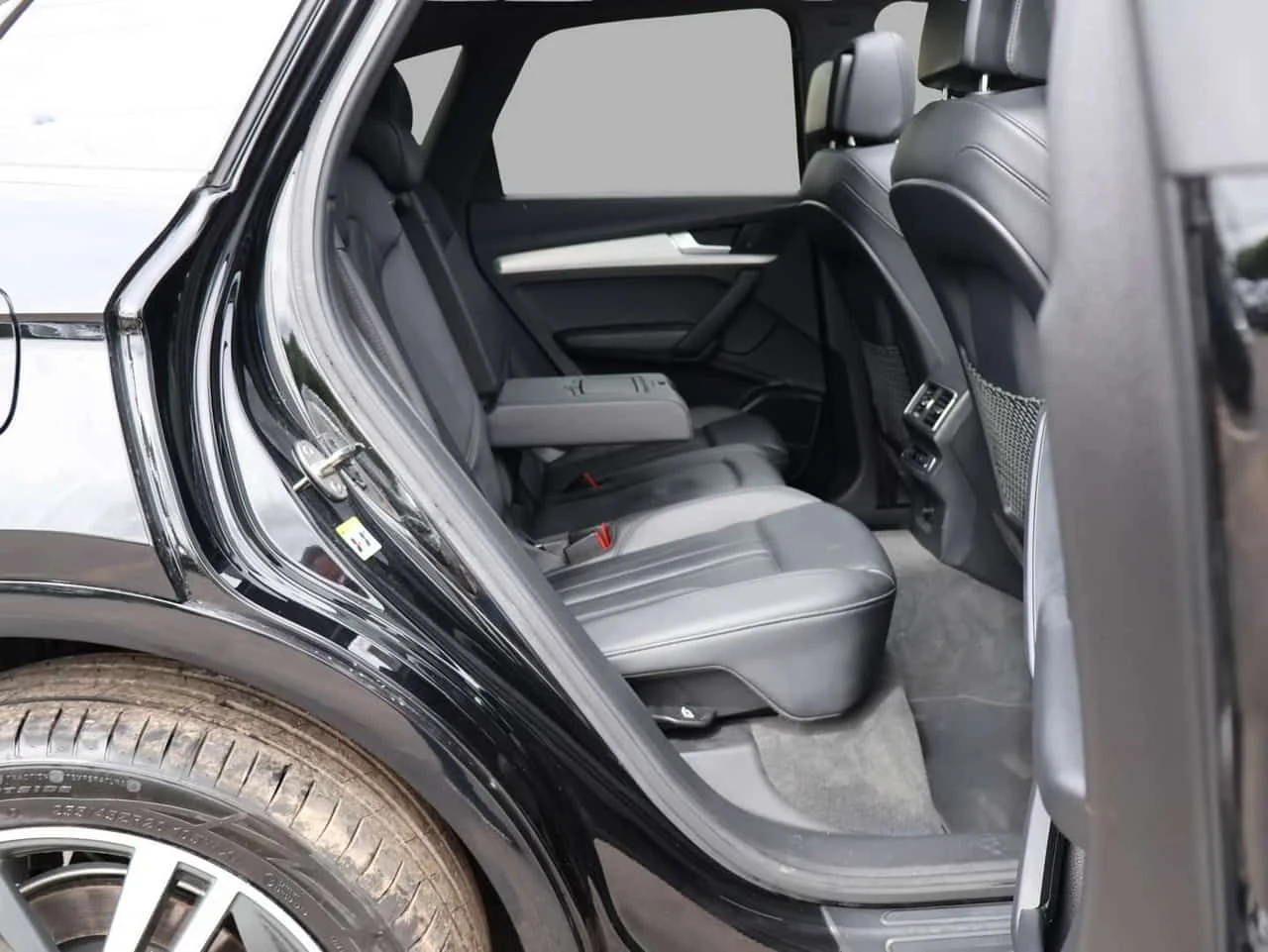 Audi Q5 S LINE AWD/360 КАМ/БЕЗ УДАРИ/ПАНО/ПОДГРЕВ/, снимка 15 - Автомобили и джипове - 55008521