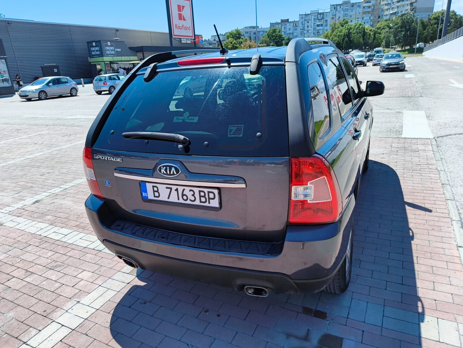 Kia Sportage 2.0 141kc, снимка 5 - Автомобили и джипове - 55514926