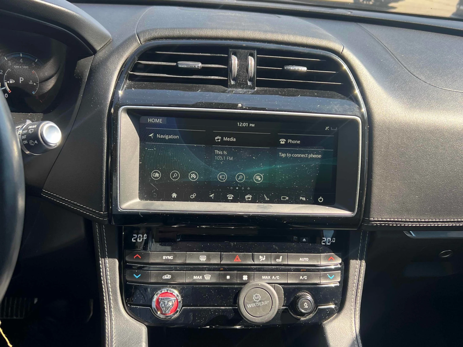 Jaguar F-PACE * R Sport * CARFAX * БЕЗ ПЪРВОНАЧАЛНА ВНОСКА, снимка 9 - Автомобили и джипове - 55897304