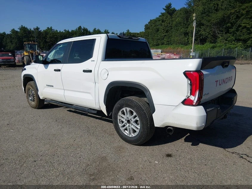 Toyota Tundra SR5 AWD* DISTRONIC* CAMERA* , снимка 4 - Автомобили и джипове - 56656676