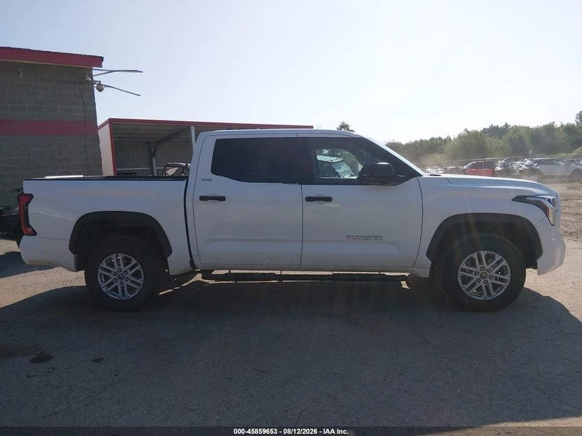 Toyota Tundra SR5 AWD* DISTRONIC* CAMERA* , снимка 10 - Автомобили и джипове - 56656676