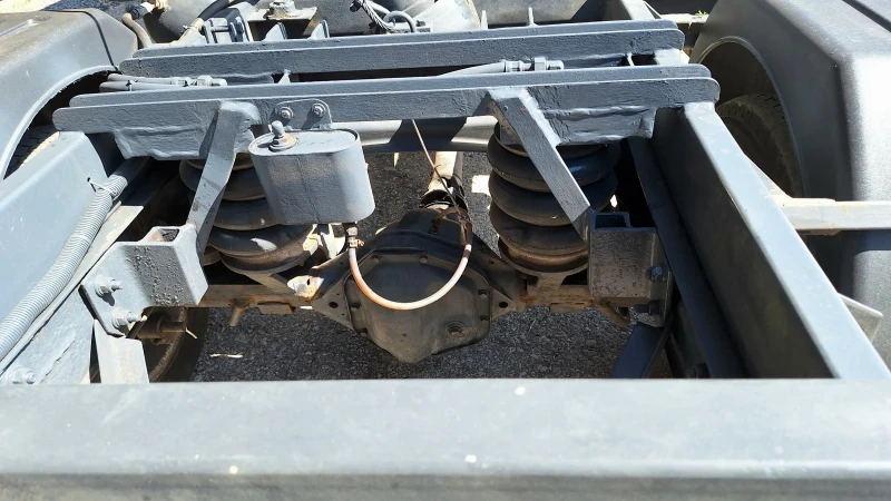 Iveco 35c13 Свалям кран , 3 странен самосвал!, снимка 8 - Бусове и автобуси - 51350969