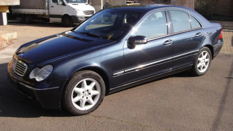 Светлини за Mercedes-Benz C 270, снимка 1 - Части - 49502175