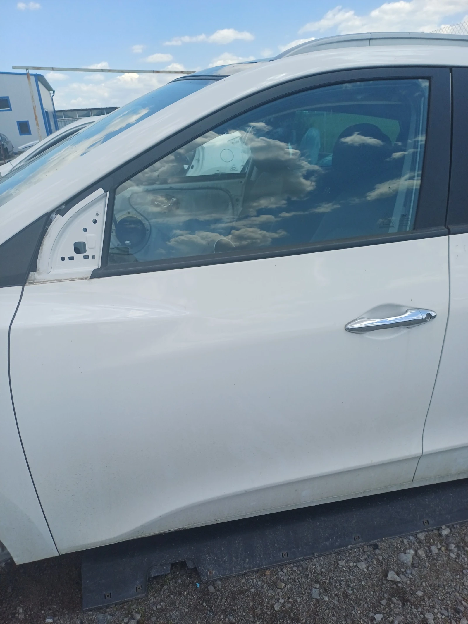 Предна лявав врата за Hyundai ix35 -250евро
