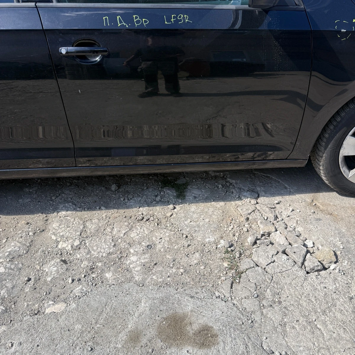Предна дясна врата за Skoda Rapid Liftback боя LF9R 1925-1925