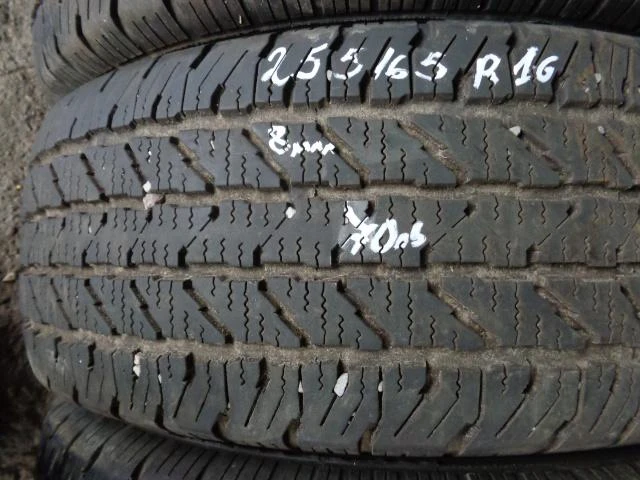 Гуми Зимни 235/65R16, снимка 6 - Гуми и джанти - 13137819