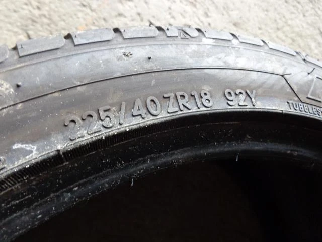 Гуми Летни 225/40R18, снимка 12 - Гуми и джанти - 14655010