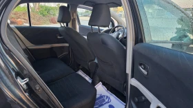 Toyota Yaris БЕЗУПРЕЧНА , снимка 10