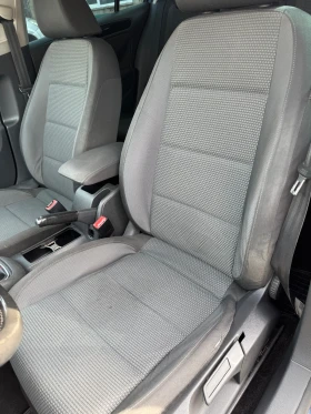 VW Golf - 5300 € / 10365.90 лв. - 42265322 8