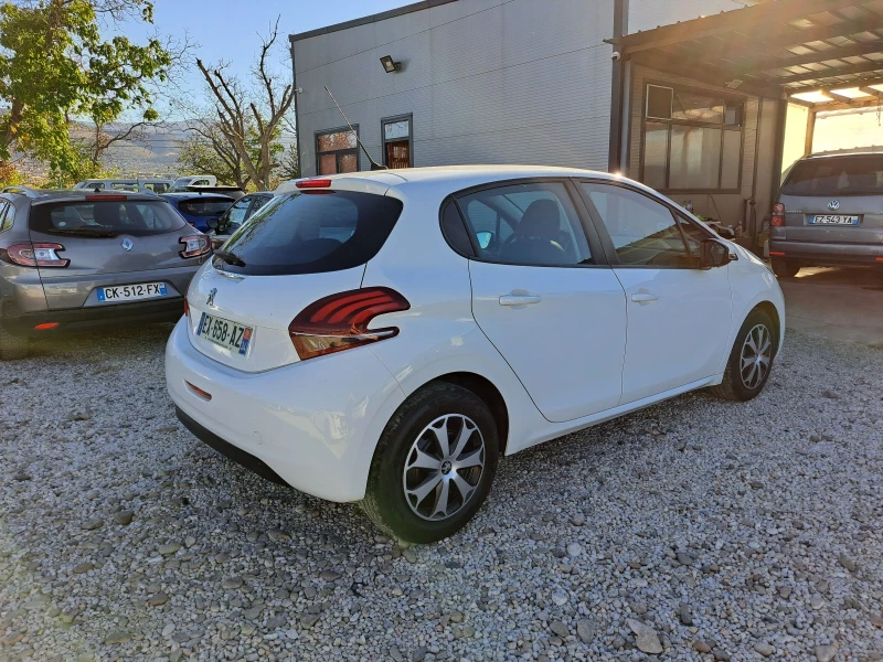 Peugeot 208 1.6 HDI, снимка 6 - Автомобили и джипове - 47075019