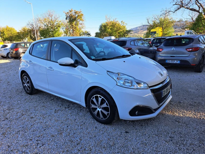 Peugeot 208 1.6 HDI, снимка 8 - Автомобили и джипове - 47075019