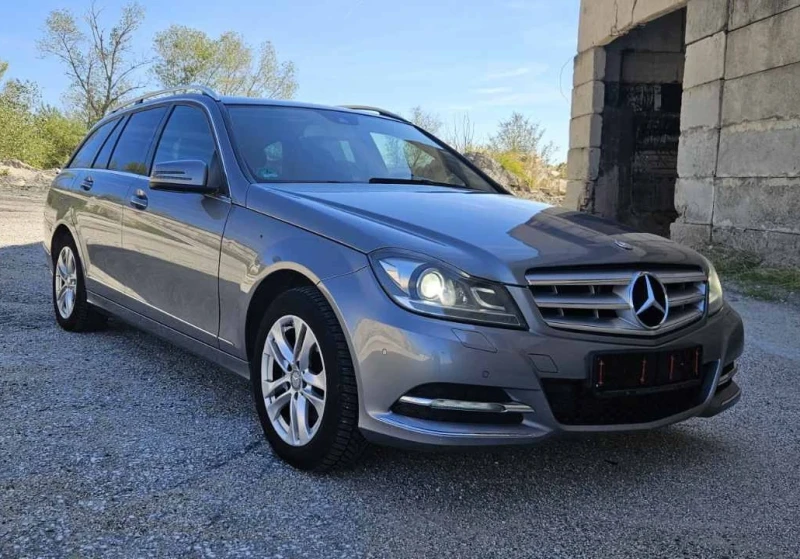 Mercedes-Benz C 220 Avantgarde Facelift , снимка 1 - Автомобили и джипове - 47313854