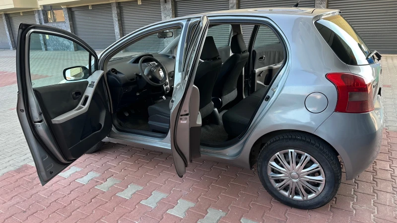 Toyota Yaris, снимка 4 - Автомобили и джипове - 52613738