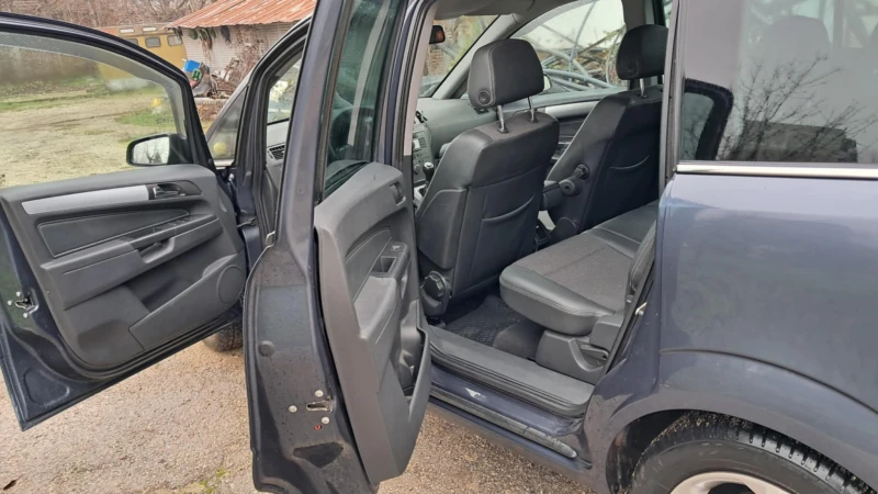 Opel Zafira, снимка 9 - Автомобили и джипове - 52910096
