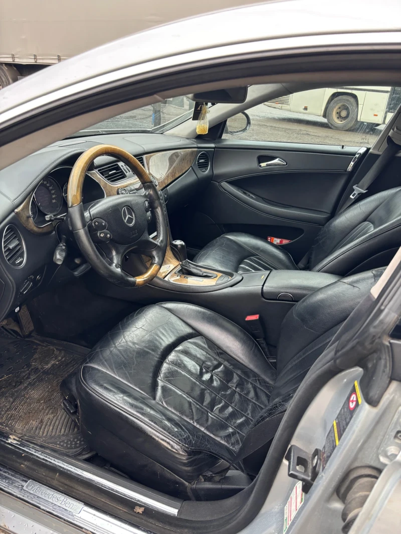 Mercedes-Benz CLS 320, снимка 8 - Автомобили и джипове - 52989607