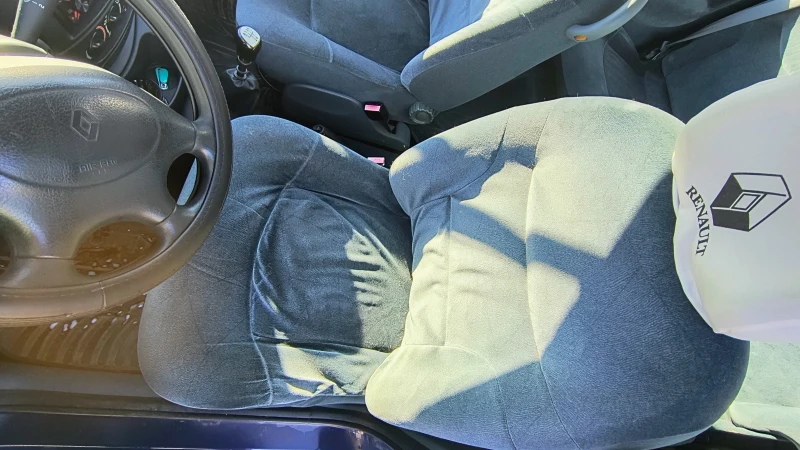 Renault Scenic 1.6, снимка 9 - Автомобили и джипове - 53024960