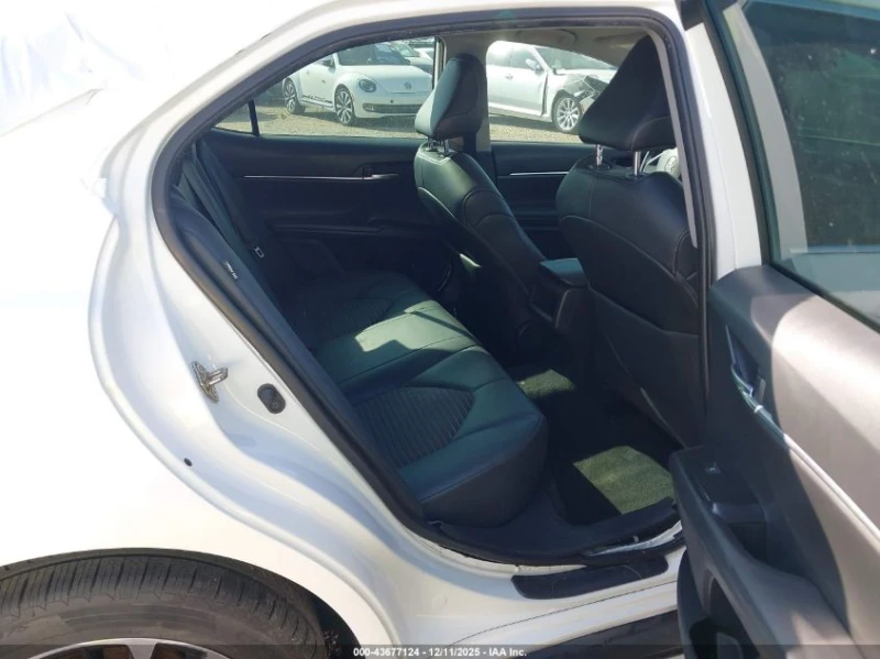 Toyota Camry 2.5l Se, снимка 8 - Автомобили и джипове - 53397421