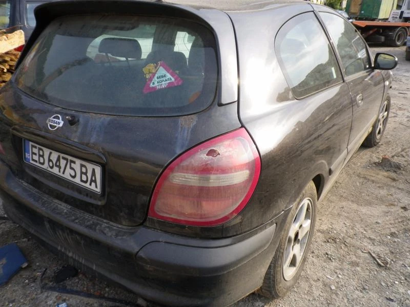 Nissan Almera 1.8i 16V , снимка 3 - Автомобили и джипове - 43182352