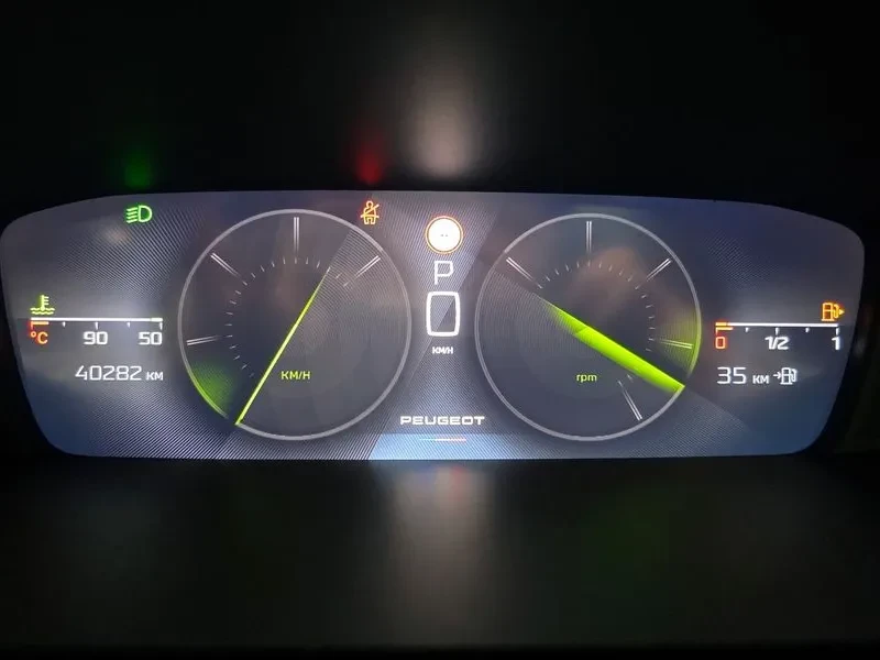 Peugeot 308 1.5 BLUEHDI GT, снимка 8 - Автомобили и джипове - 54764436