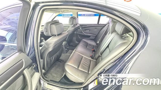 BMW 520, снимка 16 - Автомобили и джипове - 56077778