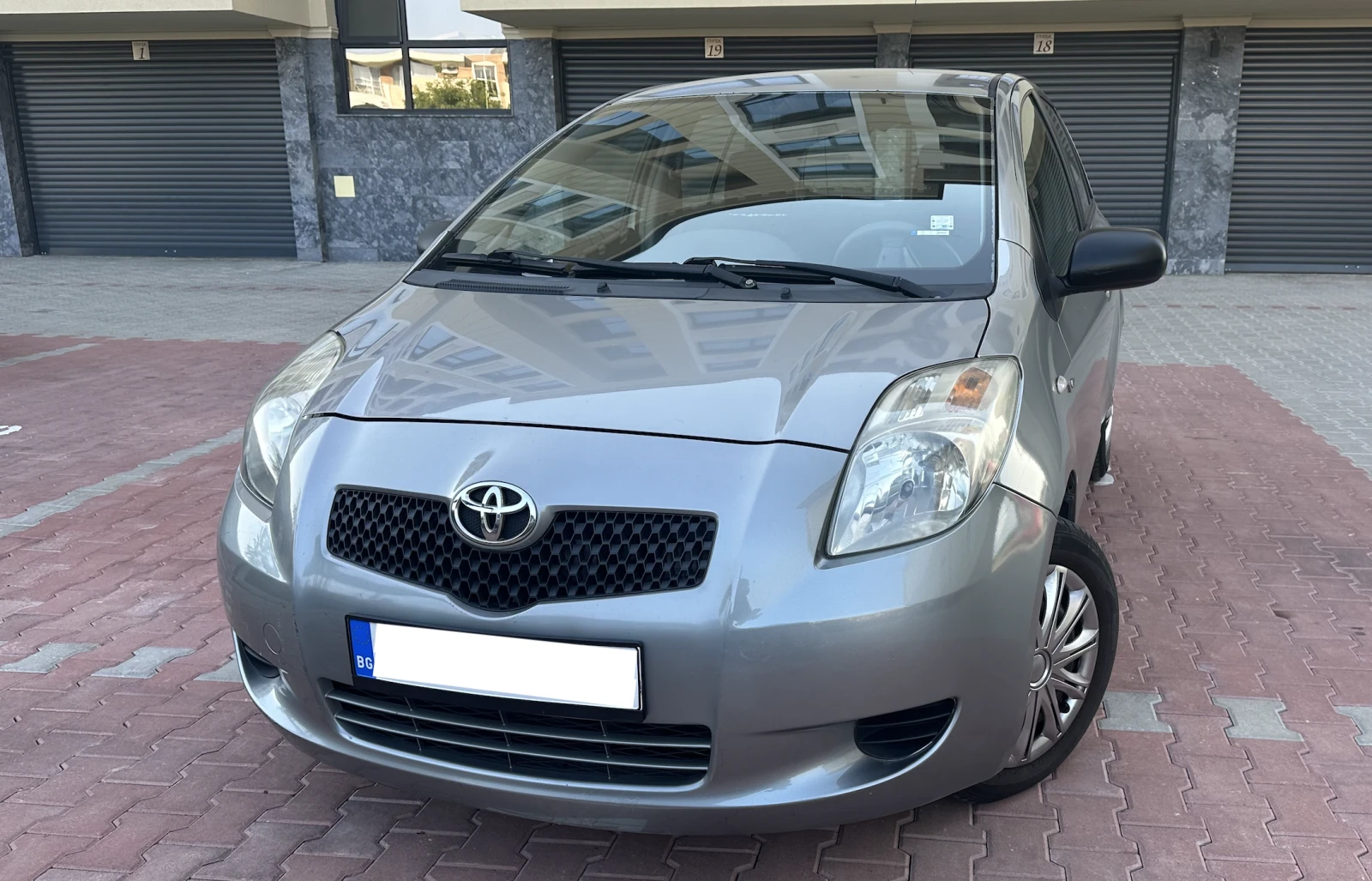 Toyota Yaris  - изображение 2