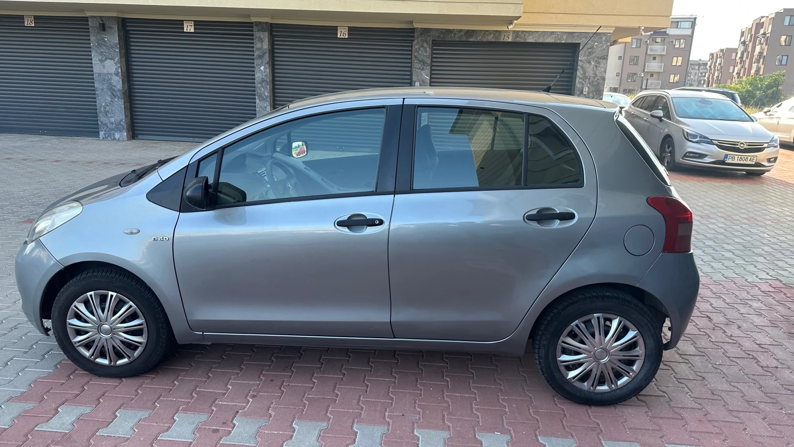 Toyota Yaris  - изображение 3