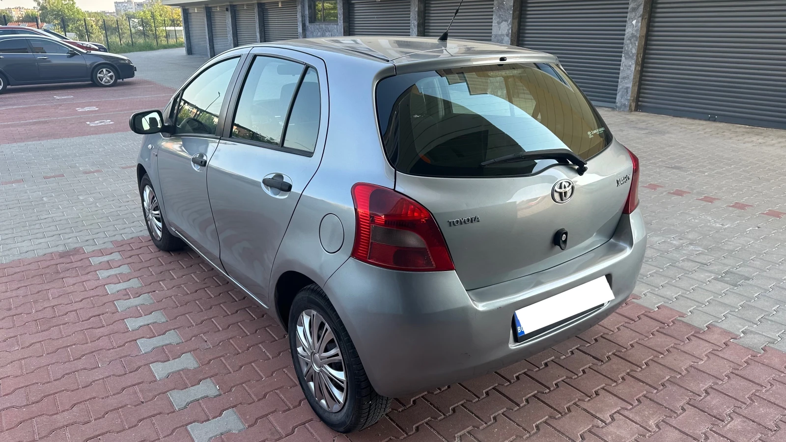 Toyota Yaris  - изображение 10