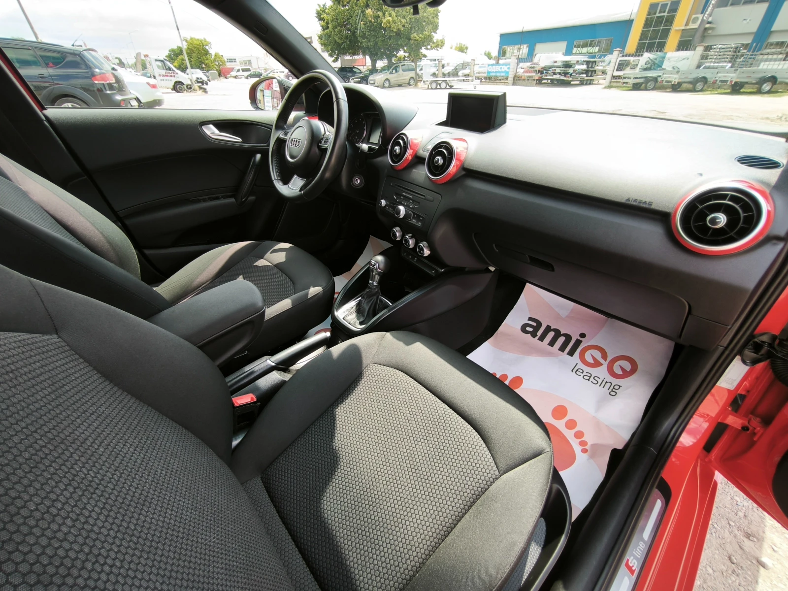 Audi A1 S-line AUTOMATIC 1.4i EURO5 - изображение 9