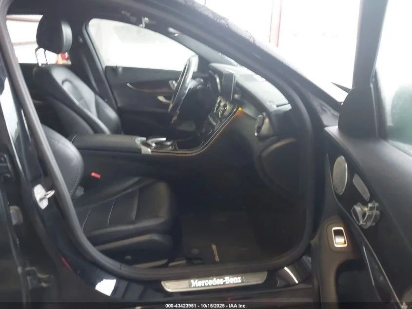 Mercedes-Benz C 300 *  *    *   *  | Mobile.bg   9